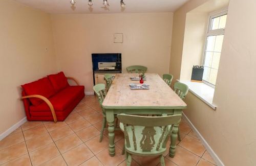 Narberth House | 25 St James Street