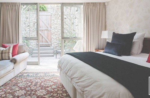 Clifton House | 25 Third Beach Clifton