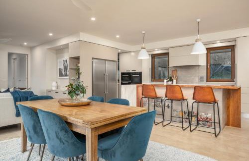 Bright House | 25 Walkers Lane