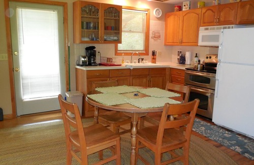 Burnsville Cabin | 250 acres off Blue Ridge Pkwy “Blue House”