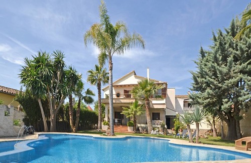 Inca Ski Chalet | 250 m² Chalet ∙ 4 bedrooms ∙ 8 guests