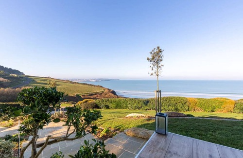 Kerlaz House | 250 m² House ∙ 5 bedrooms ∙ 10 guests