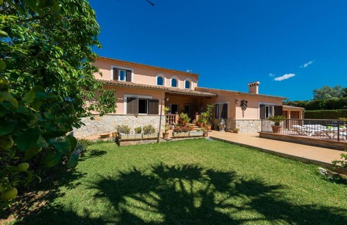 Es Garrovers Villa | 250 m² Villa ∙ 4 bedrooms ∙ 8 guests