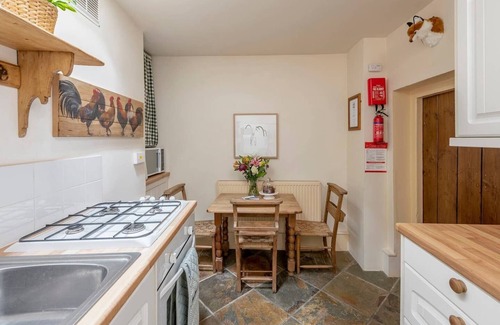Tetbury Cottage | 250 year old cottage in Central Tetbury