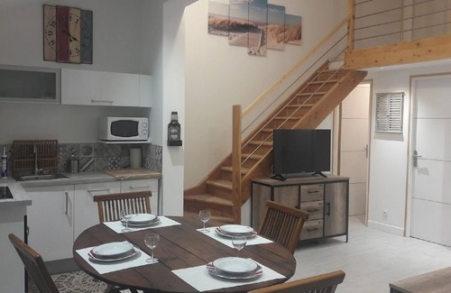 Narbonne-Plage House | 250m from the Mediterranean, a holiday home with the scent of the sea.