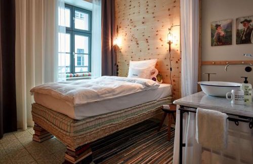 Ludwigsvorstadt-Kliniken Hotel | 25hours Hotel The Royal Bavarian