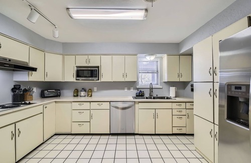 Haltom City House | 25min from Ft. Worth Stock Show & Rodeo, area attractions