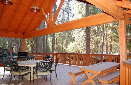 North Wawona House | 26 Deer Den