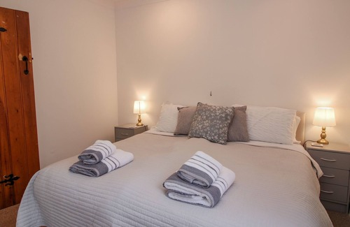 Bishops Castle Cottage | 26 HIGH STREET, pet friendly in Bishop's Castle