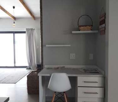 Sandbaai House | 26 Sandy Cove