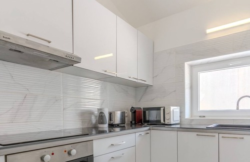 Oura Villa | #265 Charming Villa Sam by Home Holidays