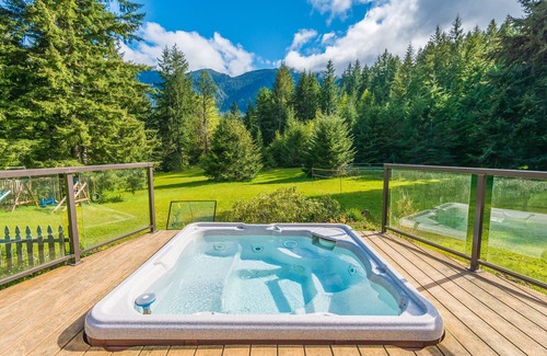 Port Angeles House | 27 Forested Acres w Mountain Views near Olympic Natl Park