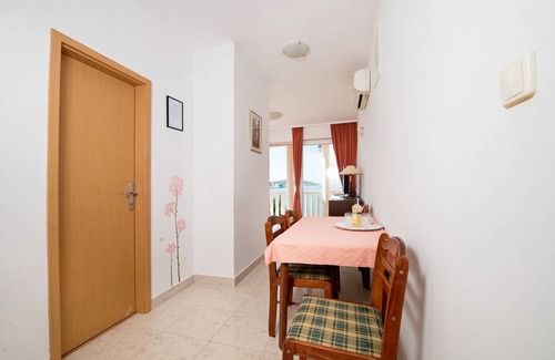 Rogoznica Apartment | 27 m² Apartment ∙ 1 bedroom ∙ 4 guests