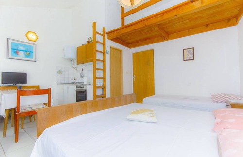 Rogoznica Apartment | 27 m² Apartment ∙ 3 guests