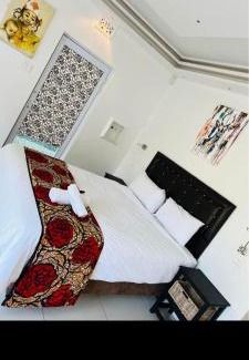 Goodwood House | 27 on Milton