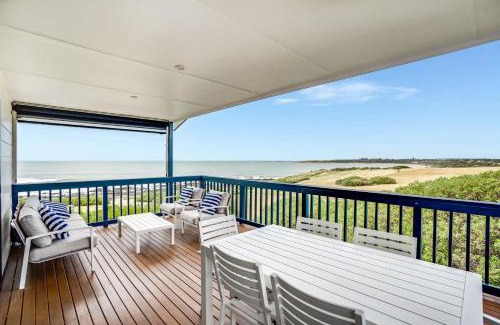 Middleton House | 27 Seaview - Pets Negotiable - Wi-Fi - No Linen Included