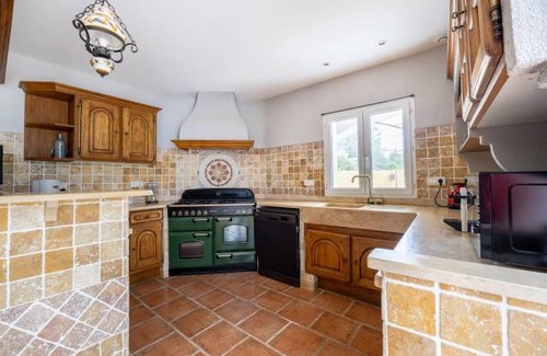 Signes House | 270 m² House ∙ 6 bedrooms ∙ 11 guests