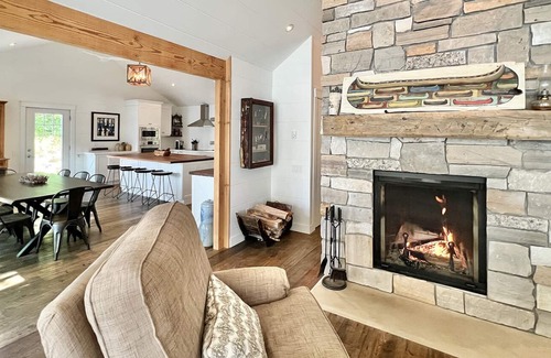 Muskoka Lakes House | 277 Lake Muskoka Summ