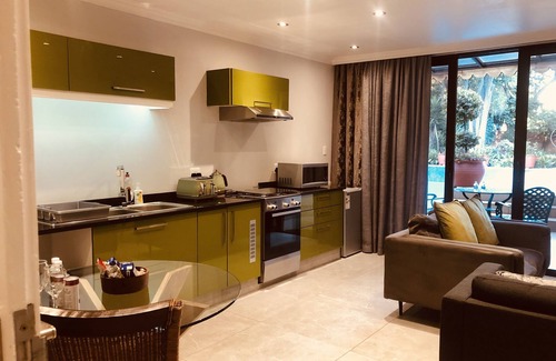 Bedfordview Apartment | 27A on Angus
