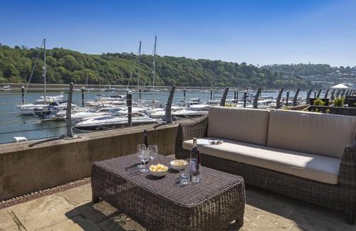 Dartmouth House | 28 Dart Marina