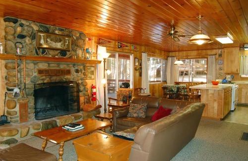 North Wawona Ski Chalet | 28 Raccoon's End