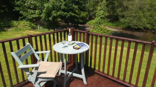 Builth Wells Ski Chalet | 28 Riverside, Caer Beris Holiday Park