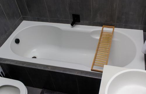 Greater Johannesburg Metropolitan Area Villa | 28 Wilfred Villa