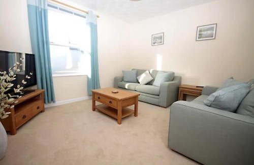 Glastonbury Apartment | 28A Benedict Street