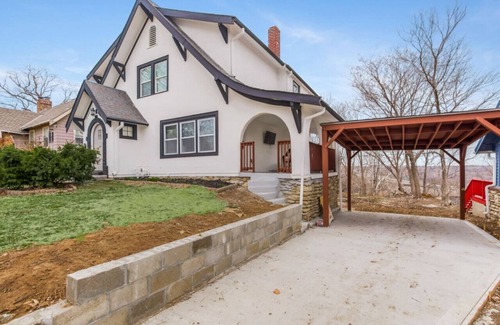 Kansas City House | 29) Perfect for Companies!