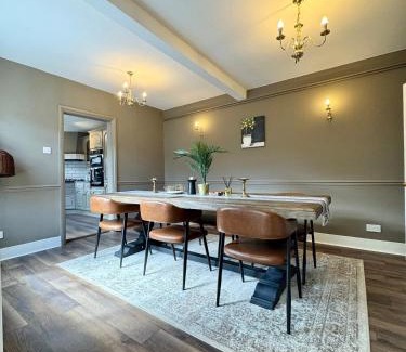 Southampton House | 29 The Lodge Boutique Grand Victorian Guest House Near Southampton Cruise Terminal, City Centre & The New Forest National Park - FREE PARKING - HIGH SPEED WIFI