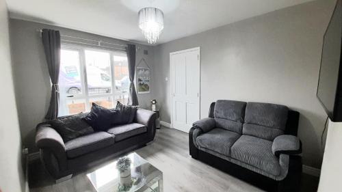 Belfast House | 293 Holiday Home- Free on site parking