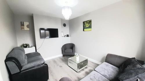 Belfast House | 293 Holiday Home- Free on site parking