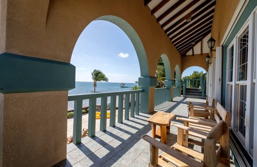 San Pedro Villa | 297 m² Villa ∙ 4 bedrooms ∙ 8 guests