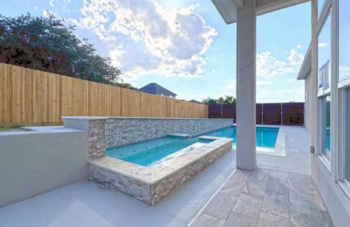 Calallen House | 298 5 Bedrooms Fenced yard New Construction