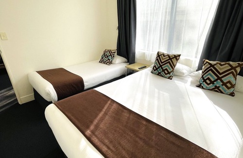 Upper Riccarton Hotel | 298 Westside Motor Lodge