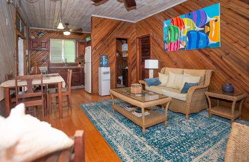 Antoneys Cay House | 2B/1B Cabana AC and steps to the beach! With sparkling pool & Starlink Wifi