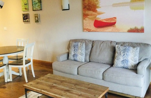 Muskoka Lakes House | 2B - 2 Bedroom in 4 Plex