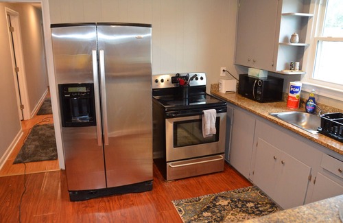 Radnor House | 2BA 6-Beds 10-min to downtown Nashville!