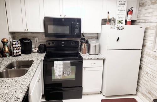 Charleston Condo | 2bd 1 bath unit and you can see the golf course