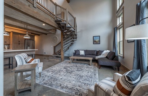 Coram Condo | 2bd/2ba Stunning Condo-Stay Near Glacier- Private Hot Tub- King Bed #4-4