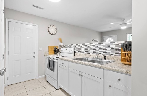 Chattanooga Hotel | 2bd/2ba workforce housing near Chatt hospitals!