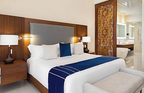 San Jose del Cabo Resort | 2bd/3ba Ocean Views for days! 5 Star Resort W/Longest Lazy River In Mexico!