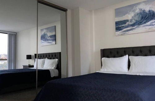 City West Apartment | 2bd Modern Unit high floor