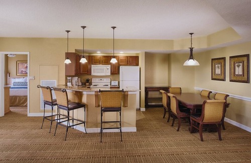 Lake Buena Vista Resort | 2BD/Orlando near Disney - Private Living Area, Full Kitchen!