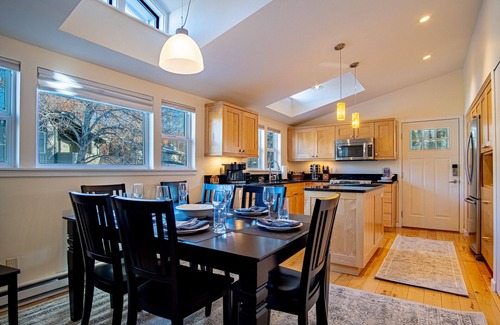 Elkhorn Village Condo | 2BD Ranch Condo - Walk to FREE Elkhorn Resort Amenities