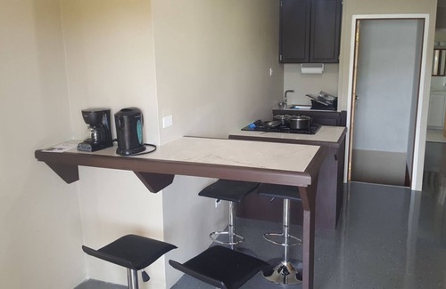 Welches Apartment | 2bd room, 2 blocks from beach