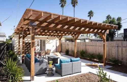 Ocean Beach House | 2BD Sashas Bungalow Beach Vibes 1 Block Away
