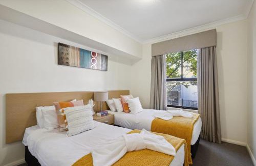 Northbridge Apartment | 2BDR 1BTH 1PRK - Northbridge Magic