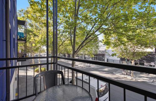 Northbridge Apartment | 2BDR 1BTH 1PRK - Northbridge Magic