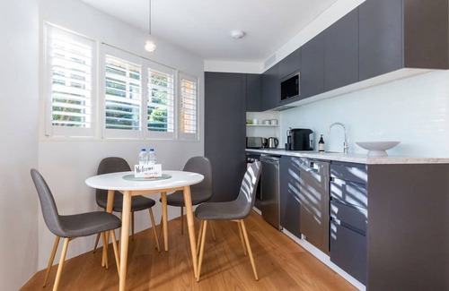 Greenwich Apartment | 2BDR Brand New Apt Moments from RNSH St Leonards